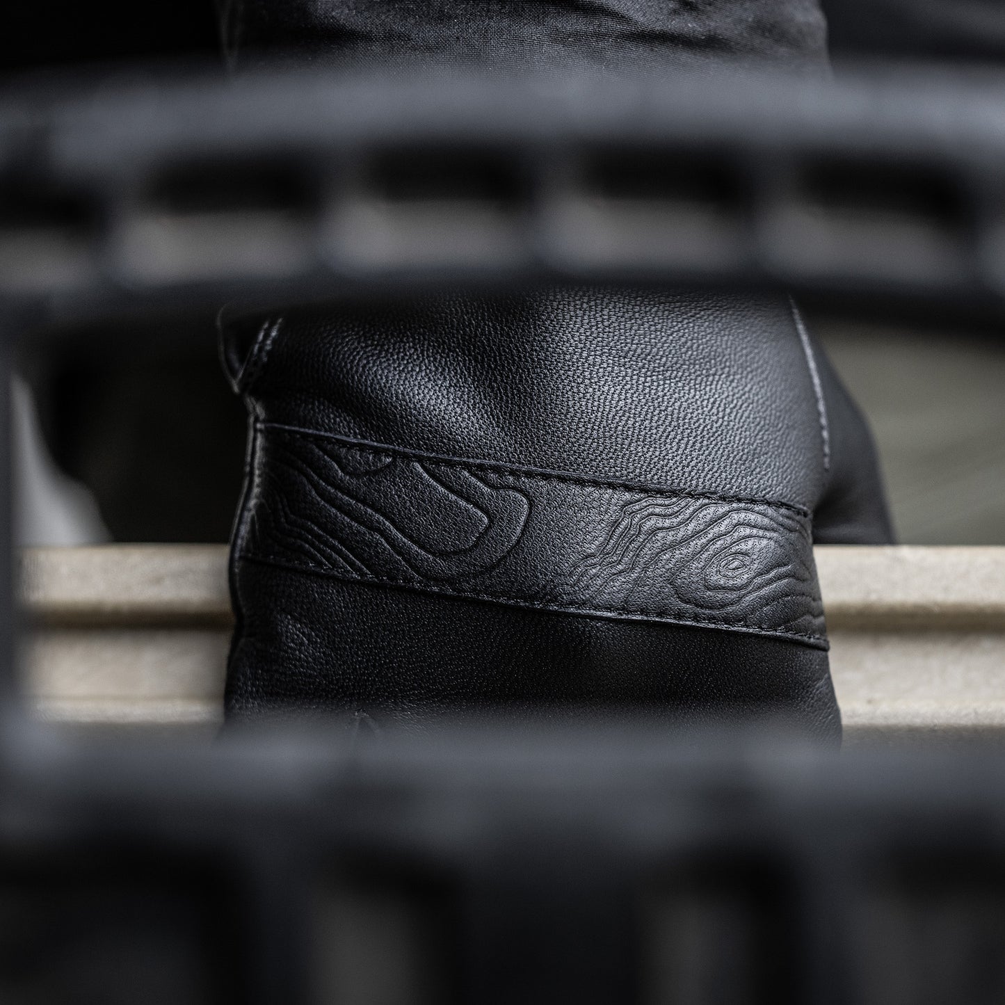 Cortex Topo Edition Gloves - TAD Collab', Black