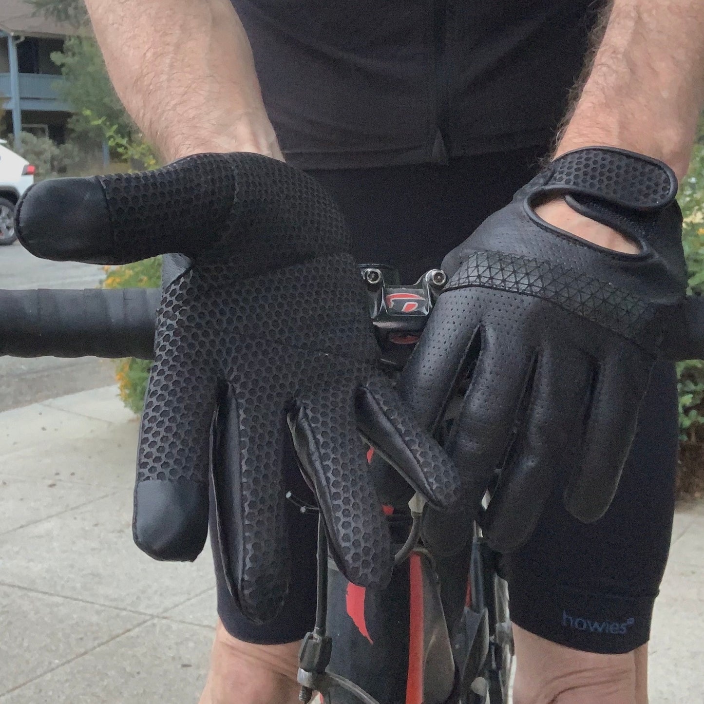 Victor Gloves, Textured Black