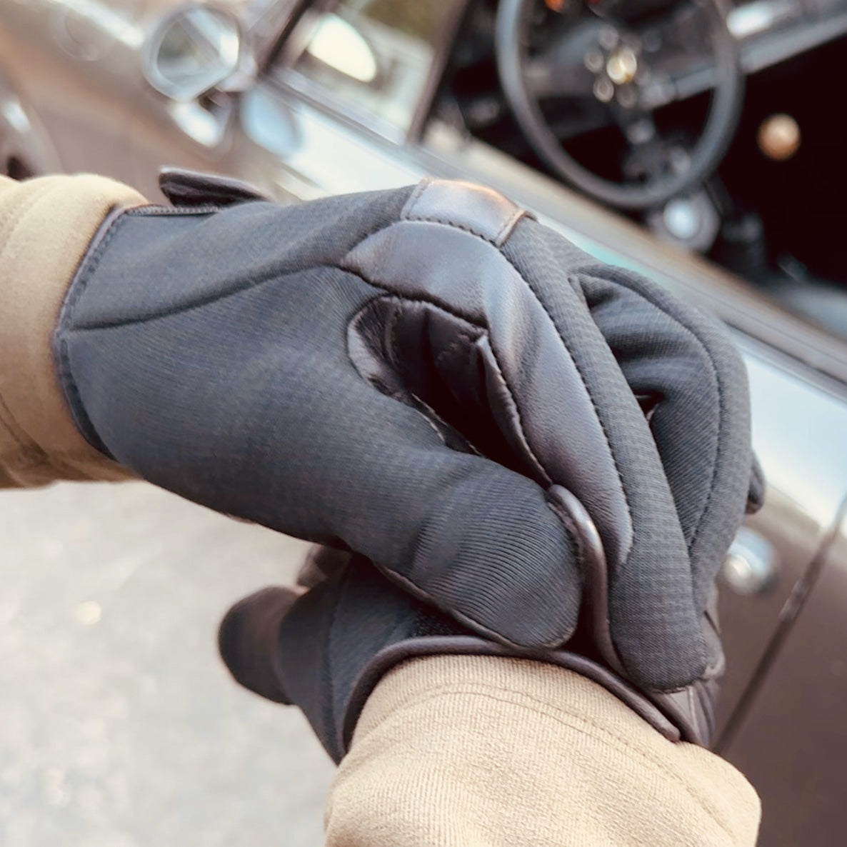 Gradient 2.0 Gloves - Black, Mission Workshop Collab'