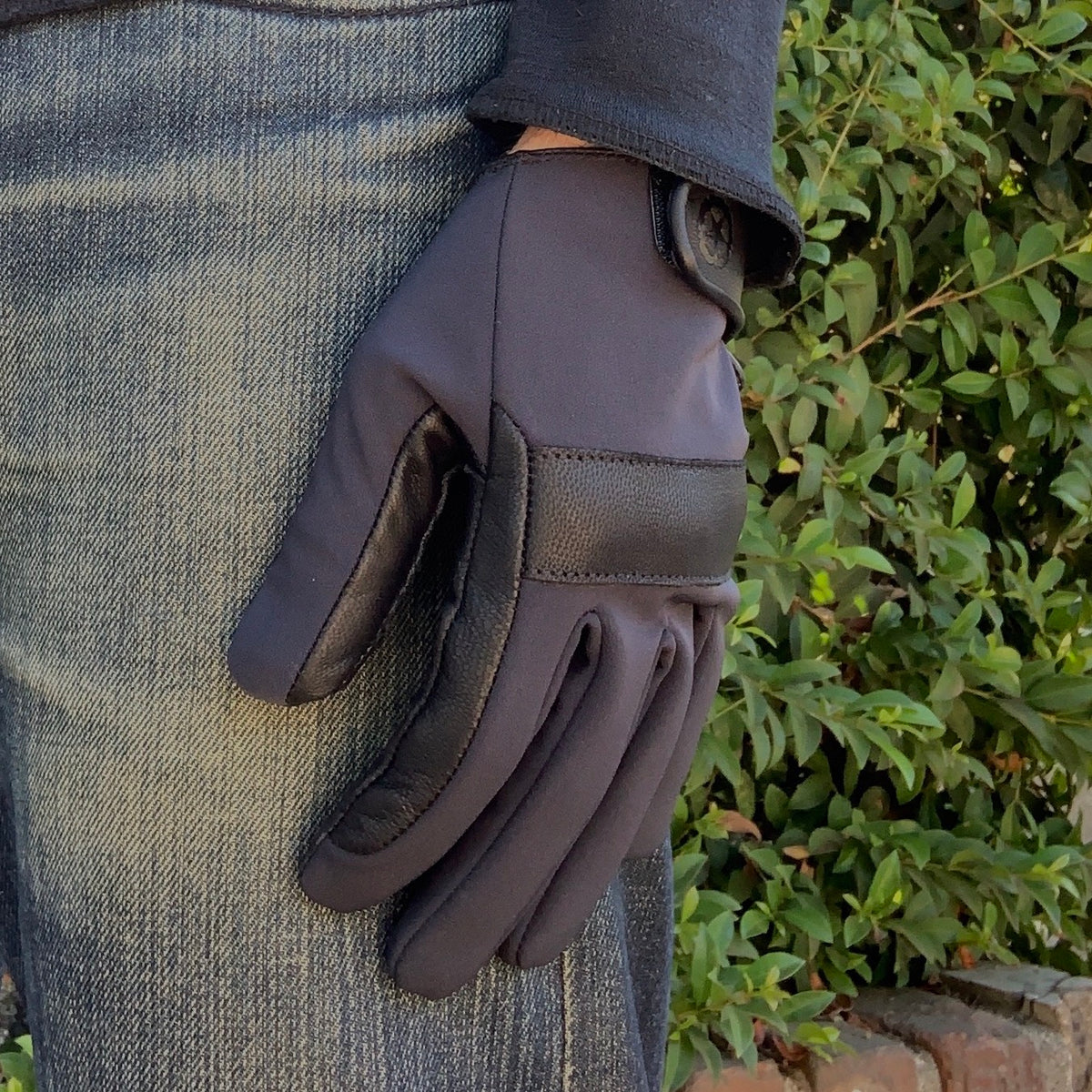 Gradient 2.0 Gloves - Navy / Black, Mission Workshop Collab'